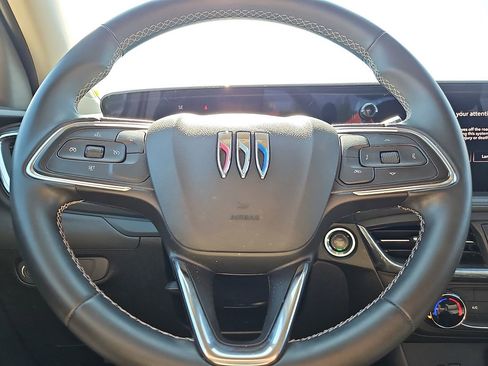 Used 2025 Buick Encore GX Preferred FWD image 19