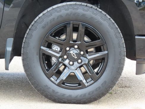 Used 2024 Chevrolet Silverado 1500 RST w/ LPO, Liner Protection Package AWD/4WD image 16