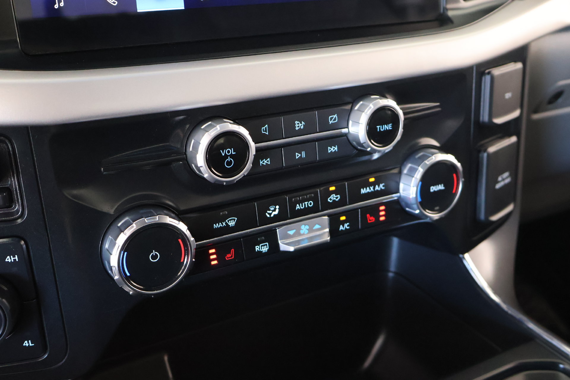 Used 2023 Ford F150 XLT w/ Equipment Group 302A High AWD/4WD image 8