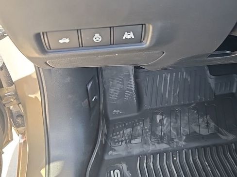 New 2026 Nissan Sentra SR FWD image 7