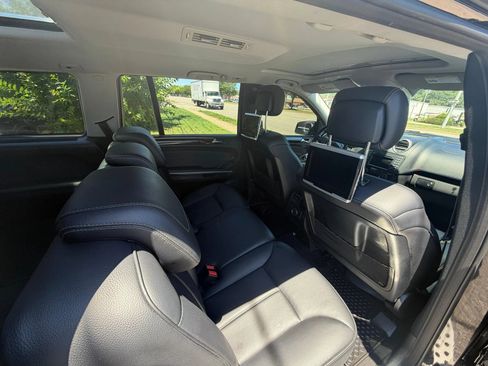 Used 2012 Mercedes-Benz GL 450 4MATIC image 24