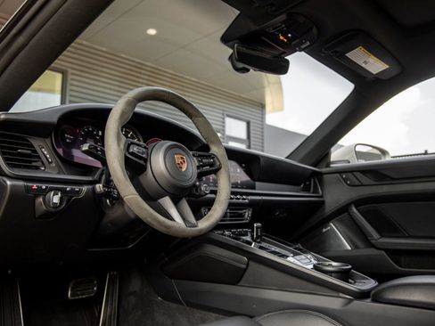 Used 2022 Porsche 911 Carrera 4 GTS AWD/4WD image 4