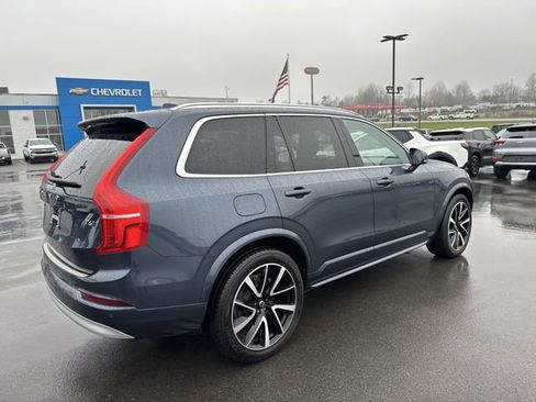 Used 2022 Volvo XC90 T6 Momentum w/ Advanced Package image 6