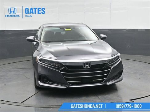 Used 2022 Honda Accord Touring image 5
