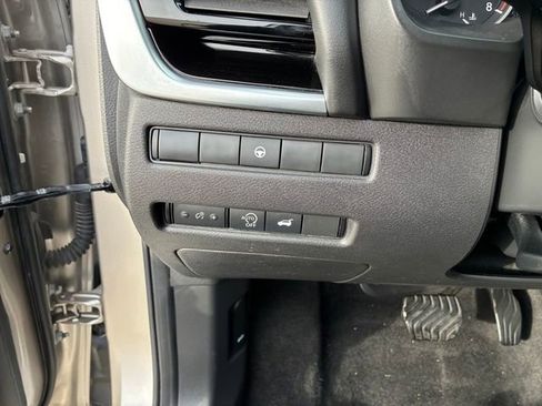 Used 2023 Nissan Rogue SL image 22