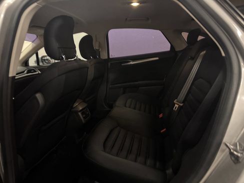 Used 2014 Ford Fusion SE image 11