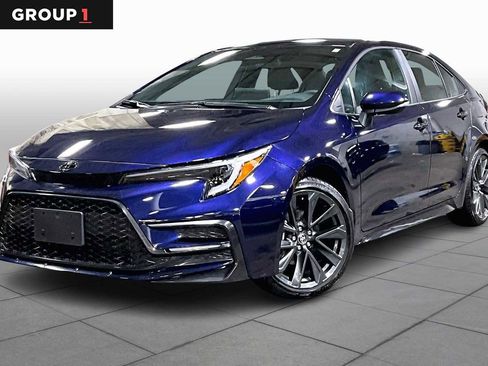 Used 2026 Toyota Corolla SE w/ SE Package image 1