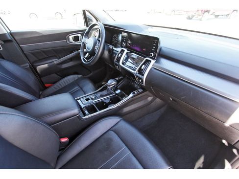Used 2023 Kia Sorento SX image 28