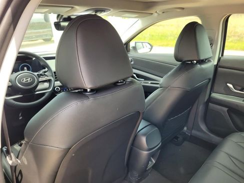 New 2026 Hyundai Elantra Limited FWD image 17