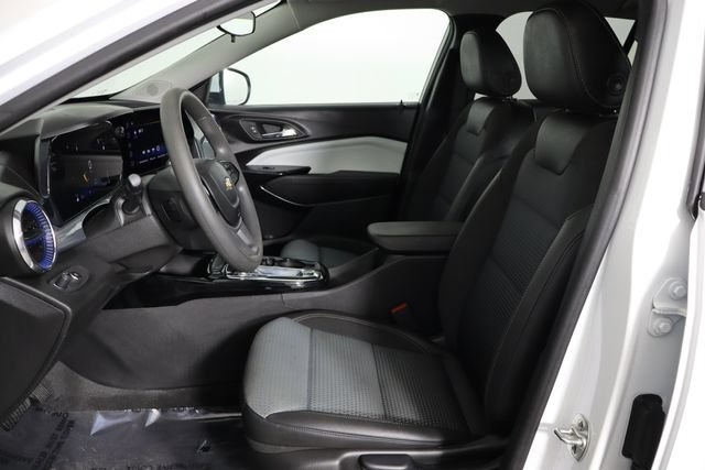 Used 2026 Chevrolet Trax LT FWD image 14