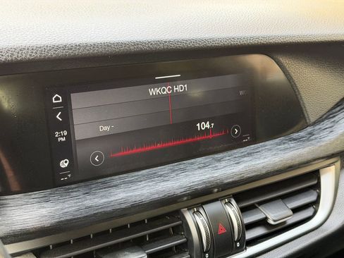 Used 2022 Alfa Romeo Stelvio Sprint image 15