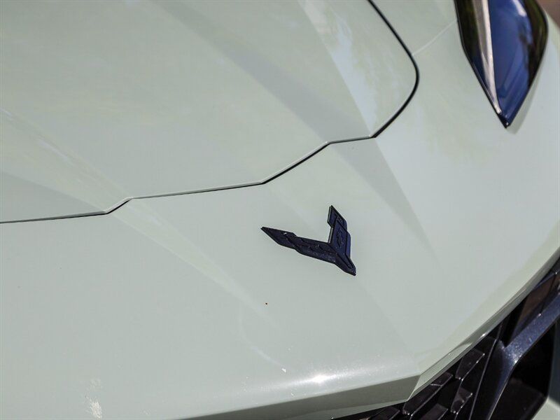 Used 2024 Chevrolet Corvette Z06 RWD image 11