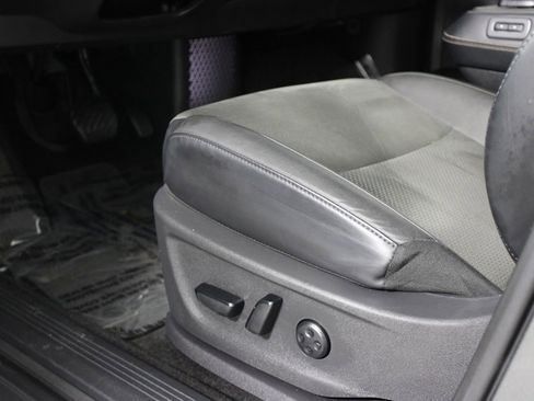 Used 2024 Nissan Ariya FWD image 24