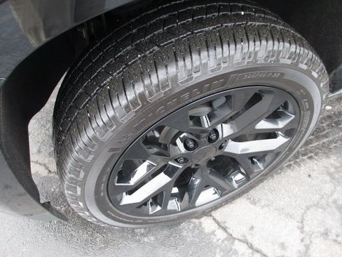 Used 2020 GMC Yukon Denali w/ Denali Ultimate Package image 12