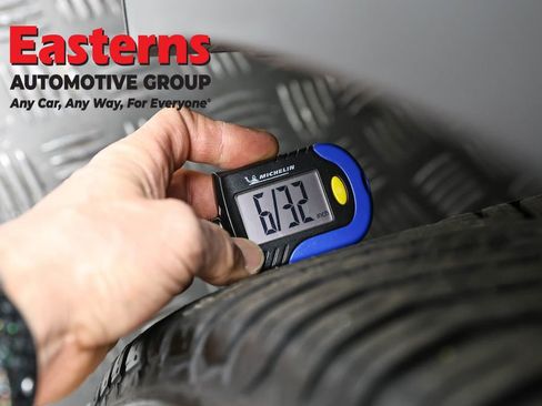 Used 2021 Tesla Model Y Long Range image 25