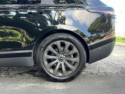 Used 2018 Land Rover Range Rover Velar R-Dynamic SE AWD/4WD image 22