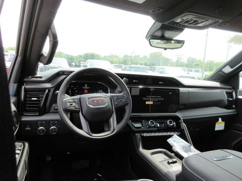 New 2026 GMC Sierra 2500 AT4X w/ AT4X AEV Edition AWD/4WD image 14