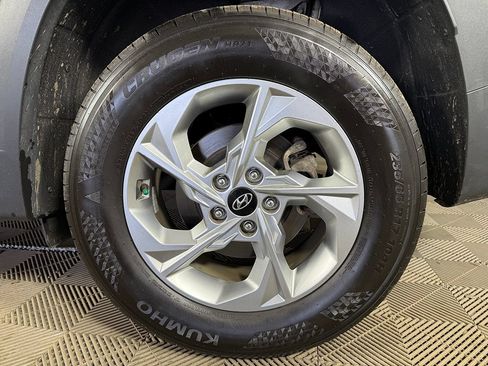 Used 2024 Hyundai Tucson SE AWD/4WD image 16