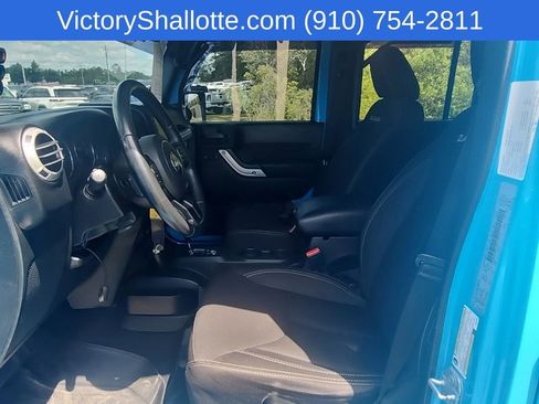 Used 2018 Jeep Wrangler Unlimited Sahara AWD/4WD image 12