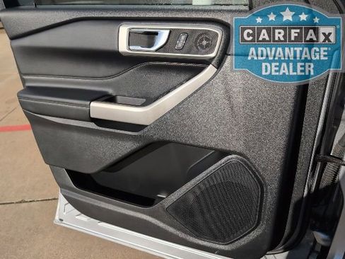 Used 2022 Ford Explorer XLT w/ Equipment Group 202A image 16