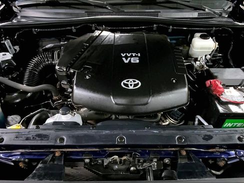 Used 2013 Toyota Tacoma 4x4 Access Cab V6 w/ TRD Off-Road Pkg image 32