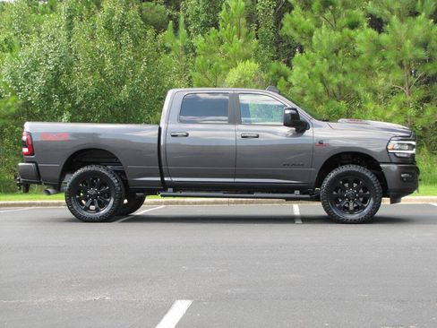 Used 2024 RAM 2500 Laramie w/ Night Edition AWD/4WD image 4