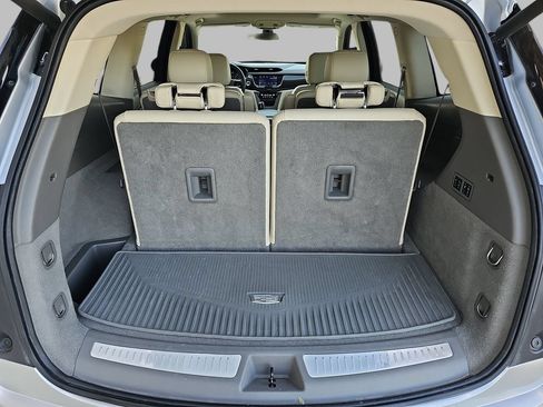 Used 2020 Cadillac XT6 Premium Luxury w/ LPO, Floor Liner Package AWD/4WD image 13