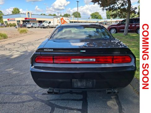 Used 2010 Dodge Challenger SE RWD image 7