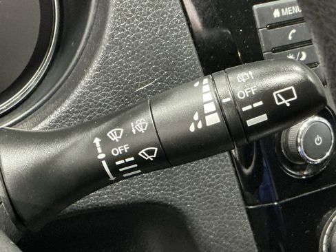 Used 2019 Nissan Rogue Sport S image 12