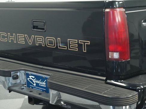 Used 1988 Chevrolet Silverado 1500 2WD Regular Cab image 23