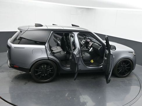 Used 2023 Land Rover Range Rover SE image 63
