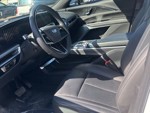 Used 2024 Cadillac Lyriq Luxury w/ LPO, Floor Liner Package image 8