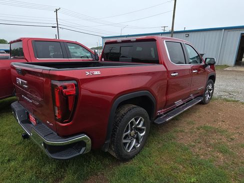 Used 2024 GMC Sierra 1500 SLT w/ SLT Premium Plus Package AWD/4WD image 7