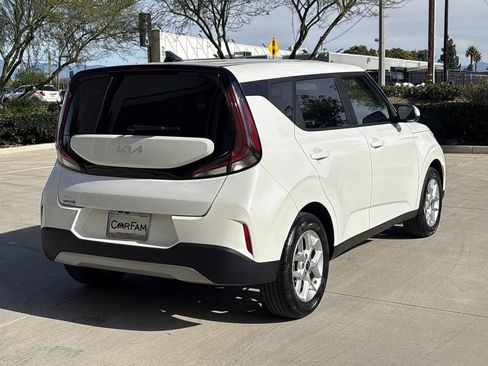 Used 2024 Kia Soul LX w/ Option Group 015 image 3