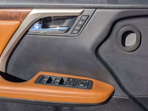 Used 2021 Lexus RX 350L 350L w/ Premium Package image 10