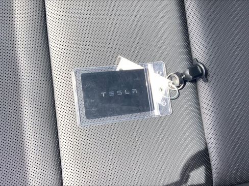 Used 2026 Tesla Model Y 2WD image 13