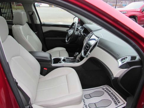Used 2014 Cadillac SRX Luxury image 8