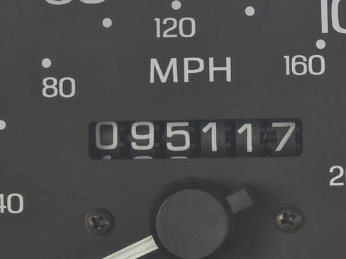 Used 1993 Nissan NX 2000 image 24