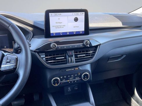 Used 2023 Ford Escape Active w/ Cold Weather Package FWD image 6