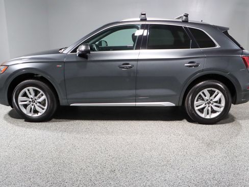 Used 2023 Audi Q5 2.0T Premium w/ Convenience Package image 10