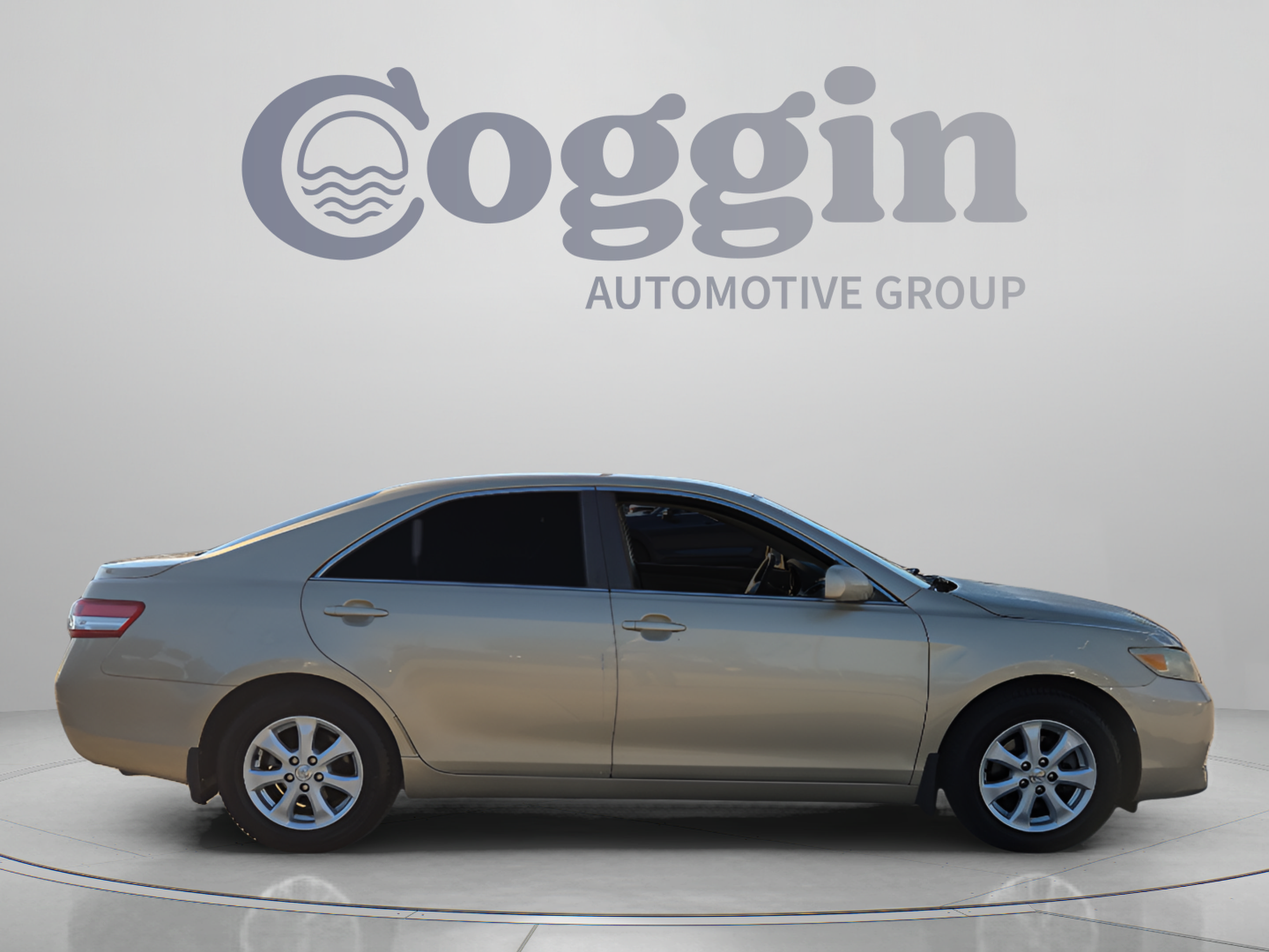 Used 2011 Toyota Camry LE w/ LE Extra-Value Pkg FWD image 6
