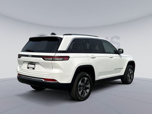 Used 2023 Jeep Grand Cherokee 4WD 4xe image 7