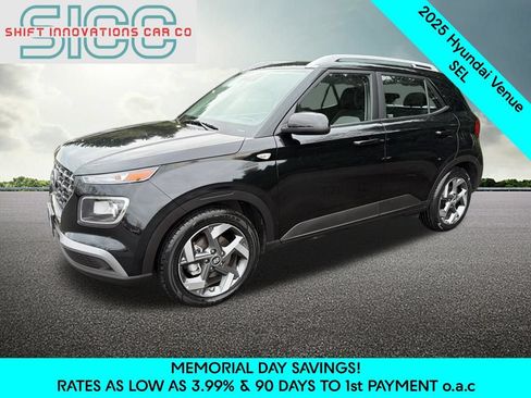 Used 2025 Hyundai Venue SEL FWD image 1