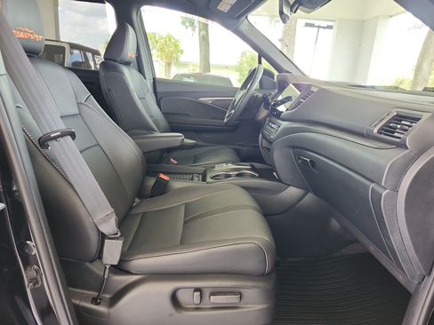 Used 2023 Honda Passport TrailSport image 22