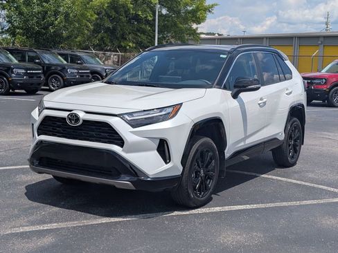 Used 2025 Toyota RAV4 XSE w/ Weather Package AWD/4WD image 3
