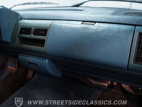 Used 1990 Chevrolet Silverado 1500 2WD Regular Cab image 38