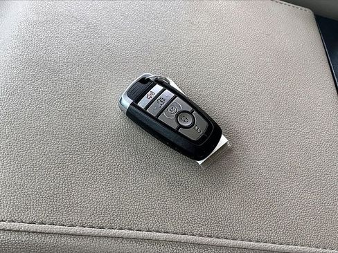 Used 2024 Ford Expedition Max Limited image 10