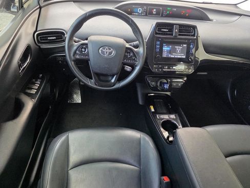 Used 2019 Toyota Prius XLE image 10
