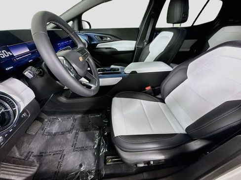 Used 2024 Chevrolet Equinox EV LT FWD image 21