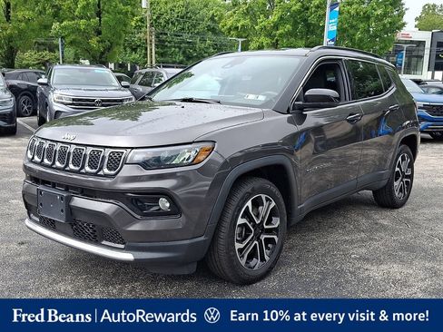Used 2023 Jeep Compass Limited AWD/4WD image 3